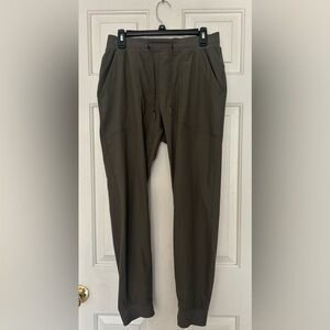 Men's Lululemon Olive Green Drawstring Jogger Pants. GUC. Size M.